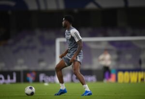 الأبيض يواجه منتخب كوريا الشمالية على استاد هزاع بن زايد