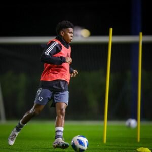 أبيض الناشئين يختتم تحضيراته للتصفيات الآسيوية