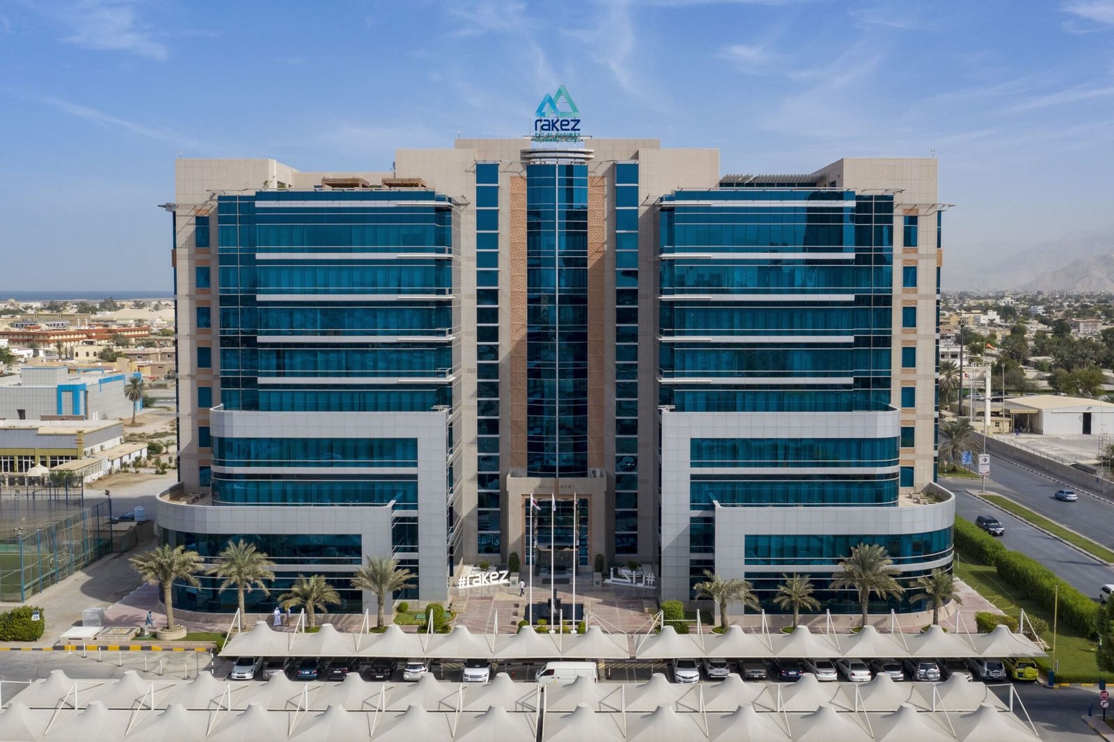 "راكز" تجذب 6000 شركة جديدة في النصف الأول من 2024 1 "راكز" تجذب 6000 شركة جديدة في النصف الأول من 2024