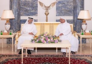 حاكم الفجيرة يستقبل الوفود المشاركة في منتدى أسواق الطاقة ويؤكد على دور القيادة الرشيدة في بناء اقتصاد آمن ومستدام