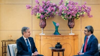 عبدالله بن زايد يلتقي أنتوني بلينكن ويبحثان العلاقات الاستراتيجية والتطورات بالمنطقة