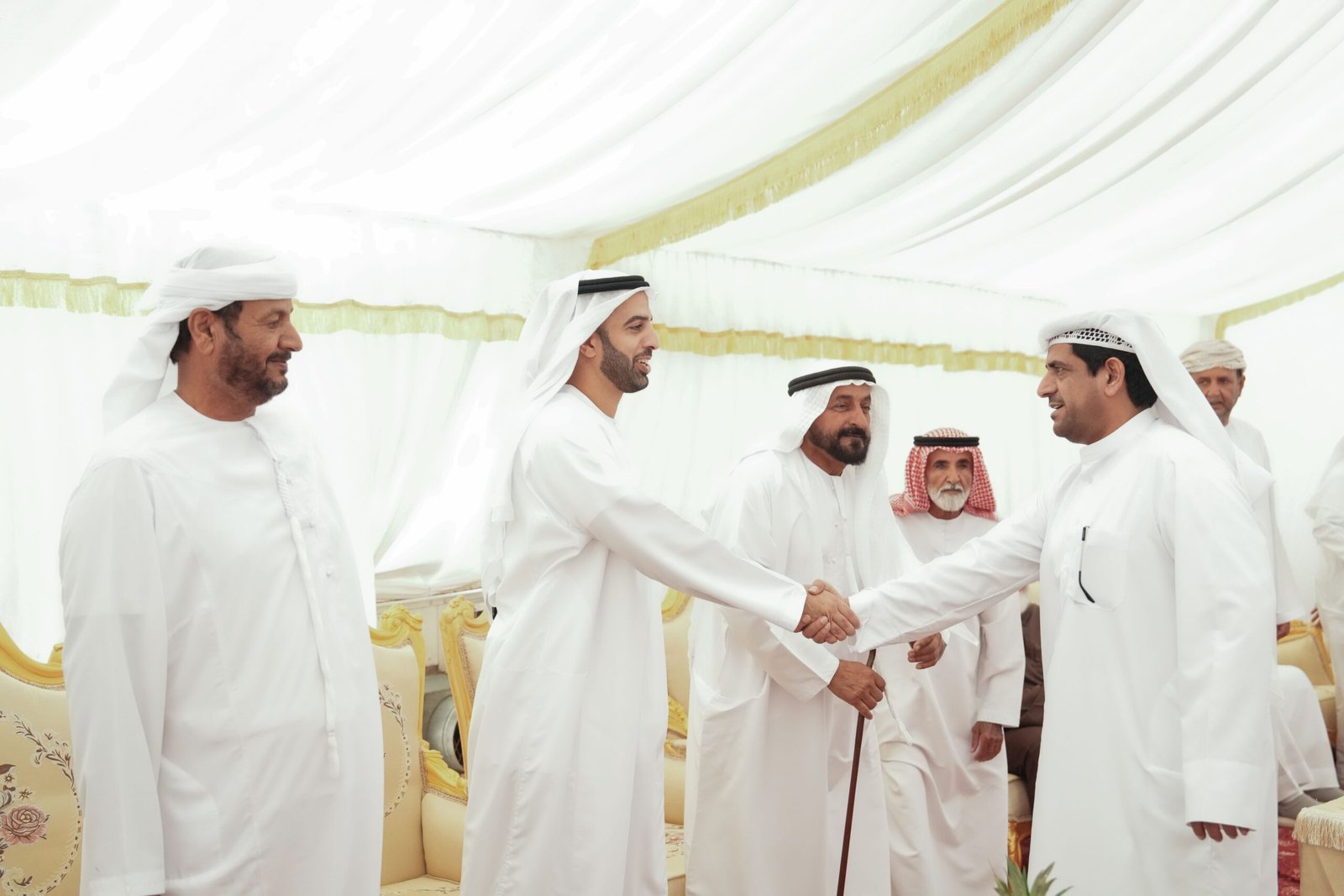 ولي عهد رأس الخيمة يعزي بوفاة آية مطر الشامس 1 ولي عهد رأس الخيمة يعزي بوفاة آية مطر الشامس