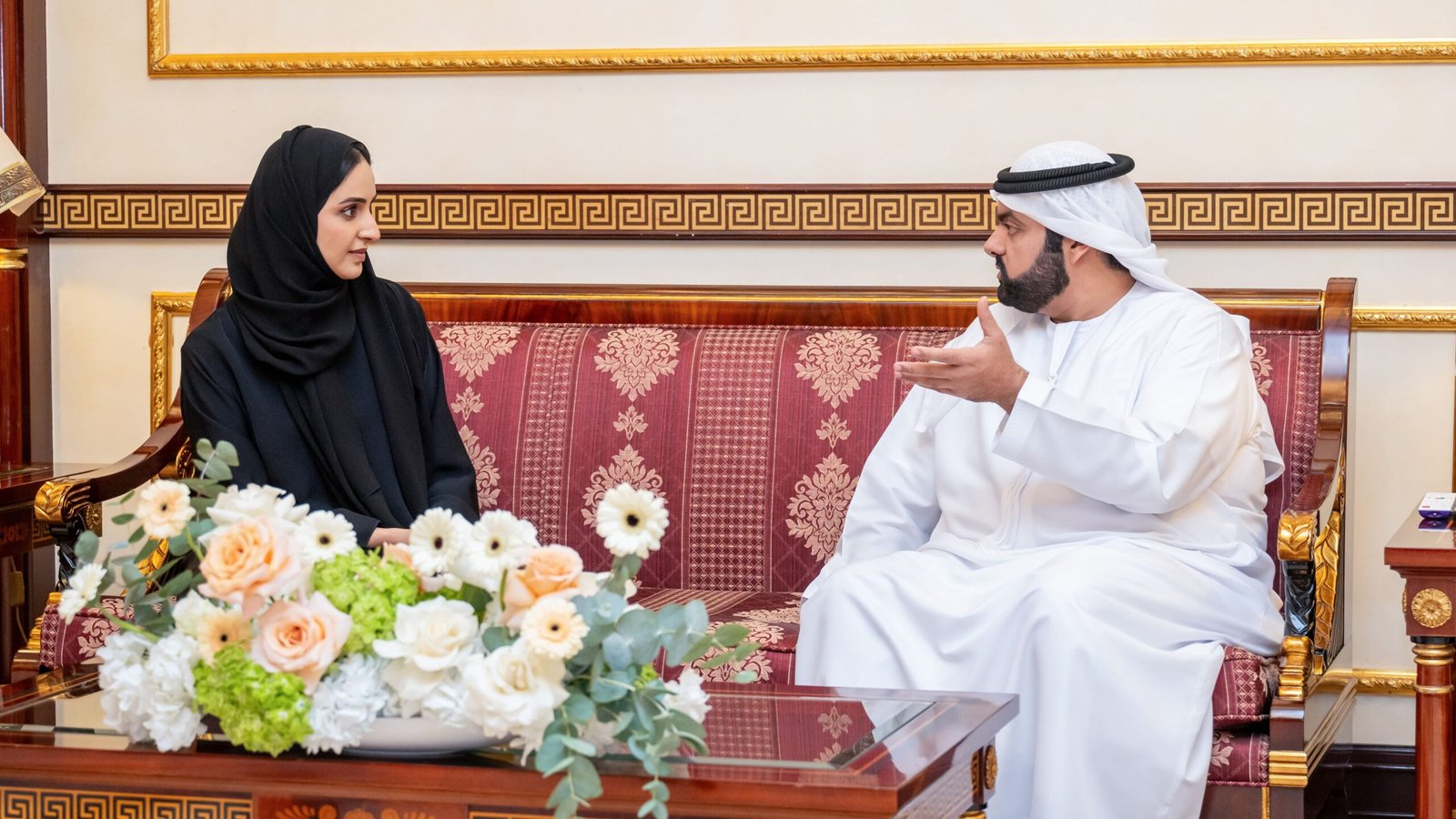 ولي عهد الفجيرة يلتقي الدكتورة ابتسام المزروعي