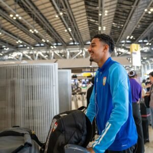 بعثة أبيض الناشئين تصل لاوس للمشاركة في التصفيات الآسيوية