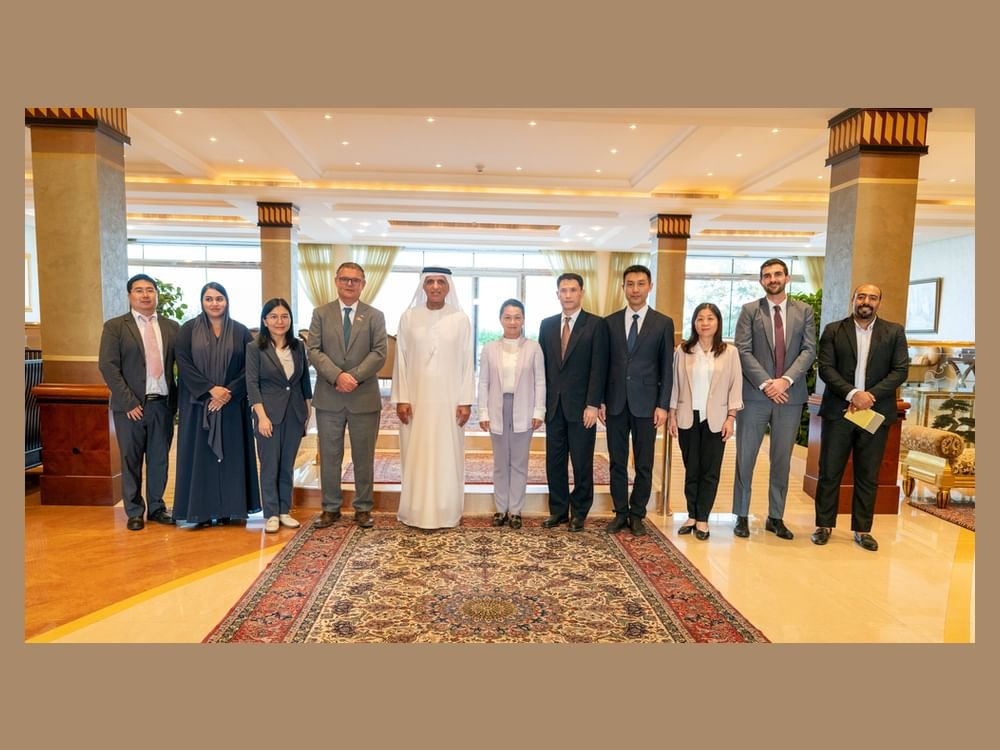 سعود بن صقر يستقبل وفداً حكومياً من مدينة شنجن الصينية