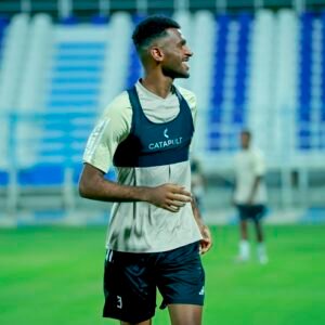 الأبيض الأولمبي يؤدي حصته التدريبية الأولى في الفجيرة