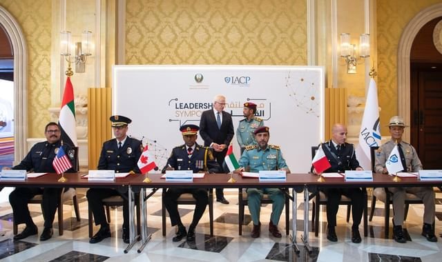 اختتام الملتقى الأول للقادة الذي استضافته وزارة الداخلية بالتعاون مع الجمعية الدولية لقادة الشرطة