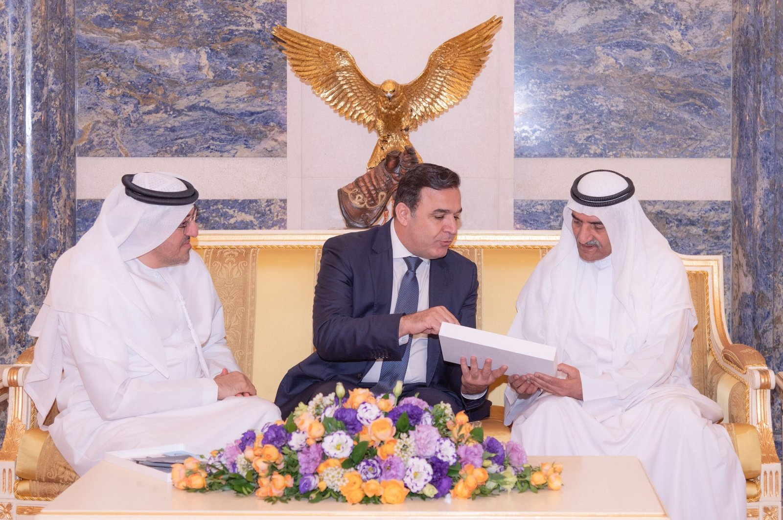 حاكم الفجيرة يلتقي الوفود المشاركة في ملتقى الفجيرة الدولي التاسع للتعدين