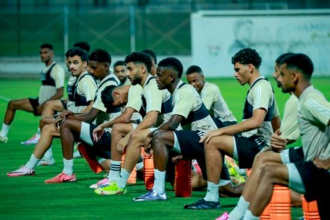 الأبيض الأولمبي يؤدي حصته التدريبية الأولى في الفجيرة