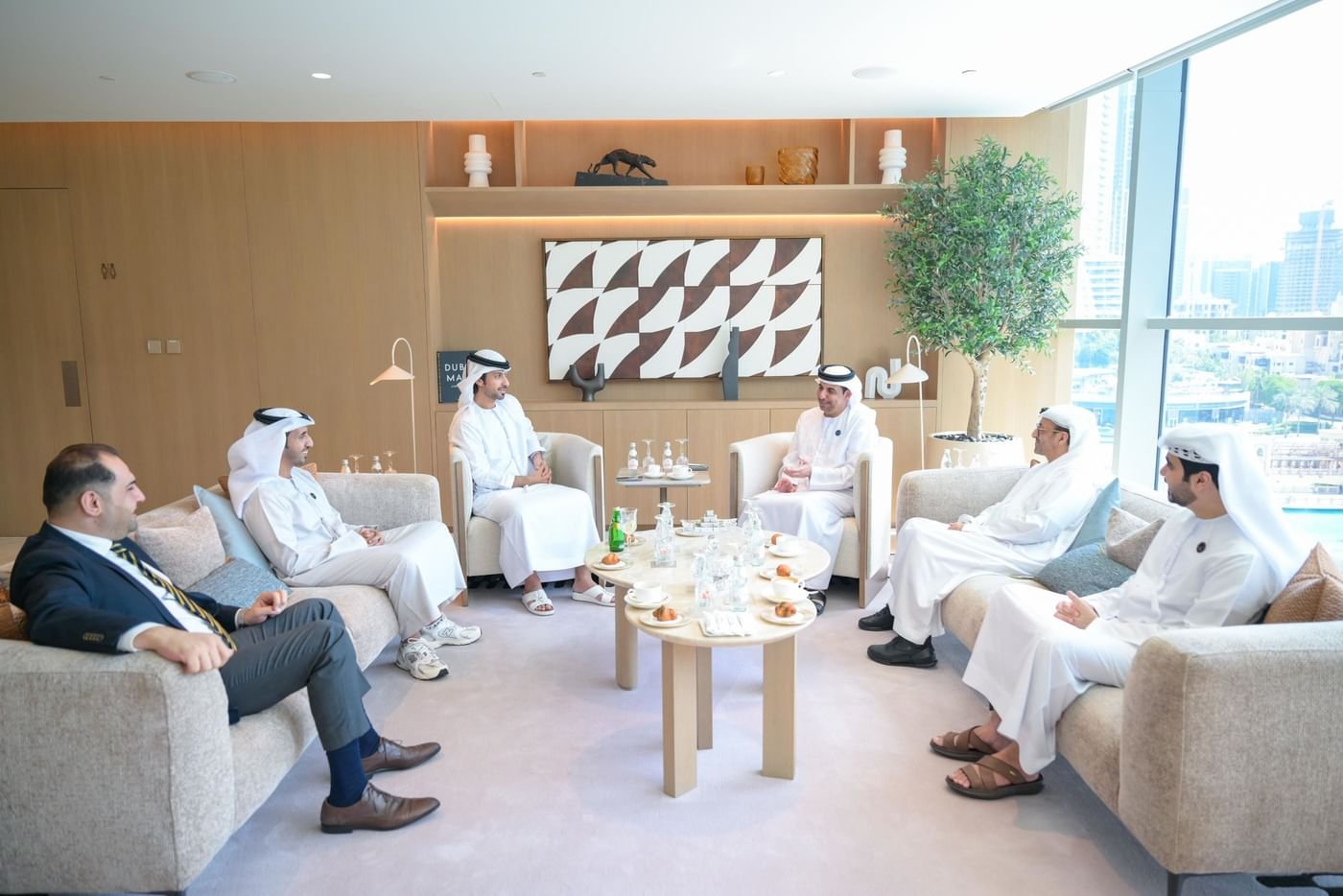 ملحق التعليم بسفارة الدولة في القاهرة يشيد بجهود "تريندز" في دعم البحث العلمي