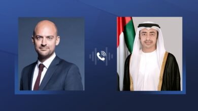 عبدالله بن زايد ووزير الخارجية الفرنسي يبحثان هاتفيا العلاقات الإستراتيجية بين البلدين والتطورات بالمنطقة