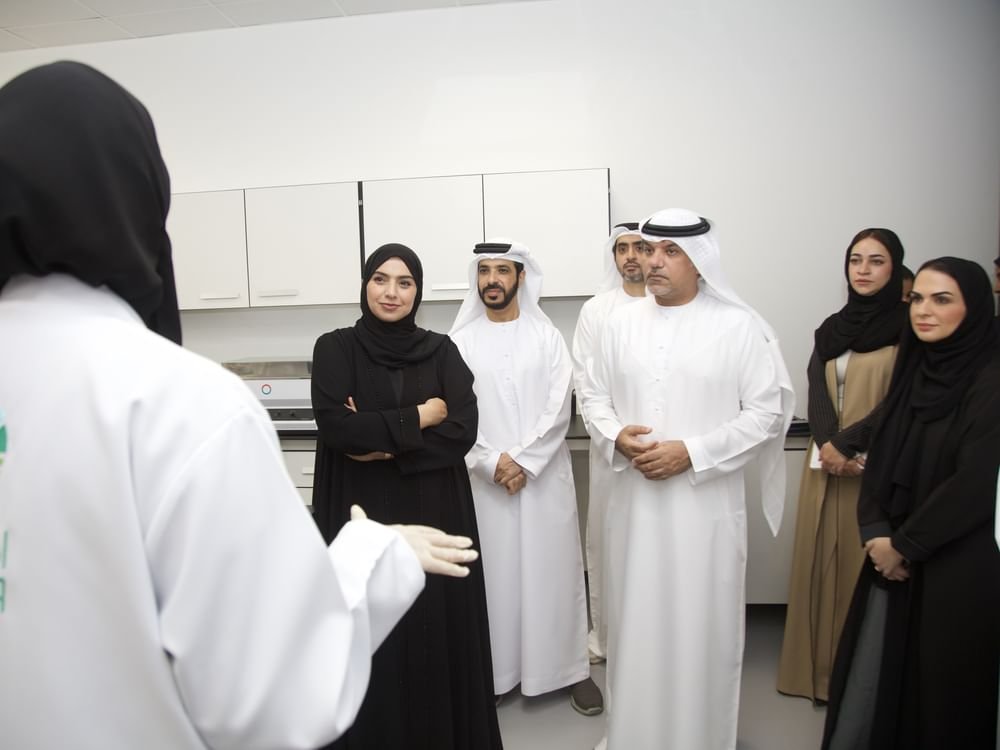 آمنة الضحاك تقوم بجولة في الشارقة ضمن أنشطة ومبادرات البرنامج الوطني "ازرع الإمارات" المجتمعية