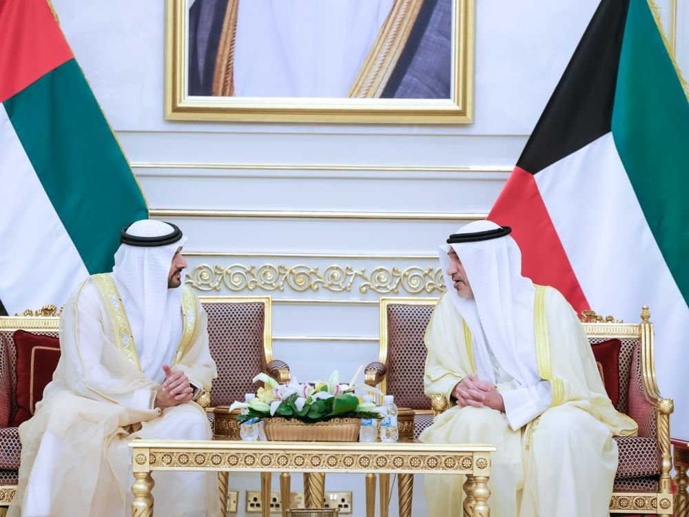 حمدان بن محمد يبحث مع فهد يوسف الصباح سبل تعزيز العلاقات الأخوية بين الإمارات والكويت