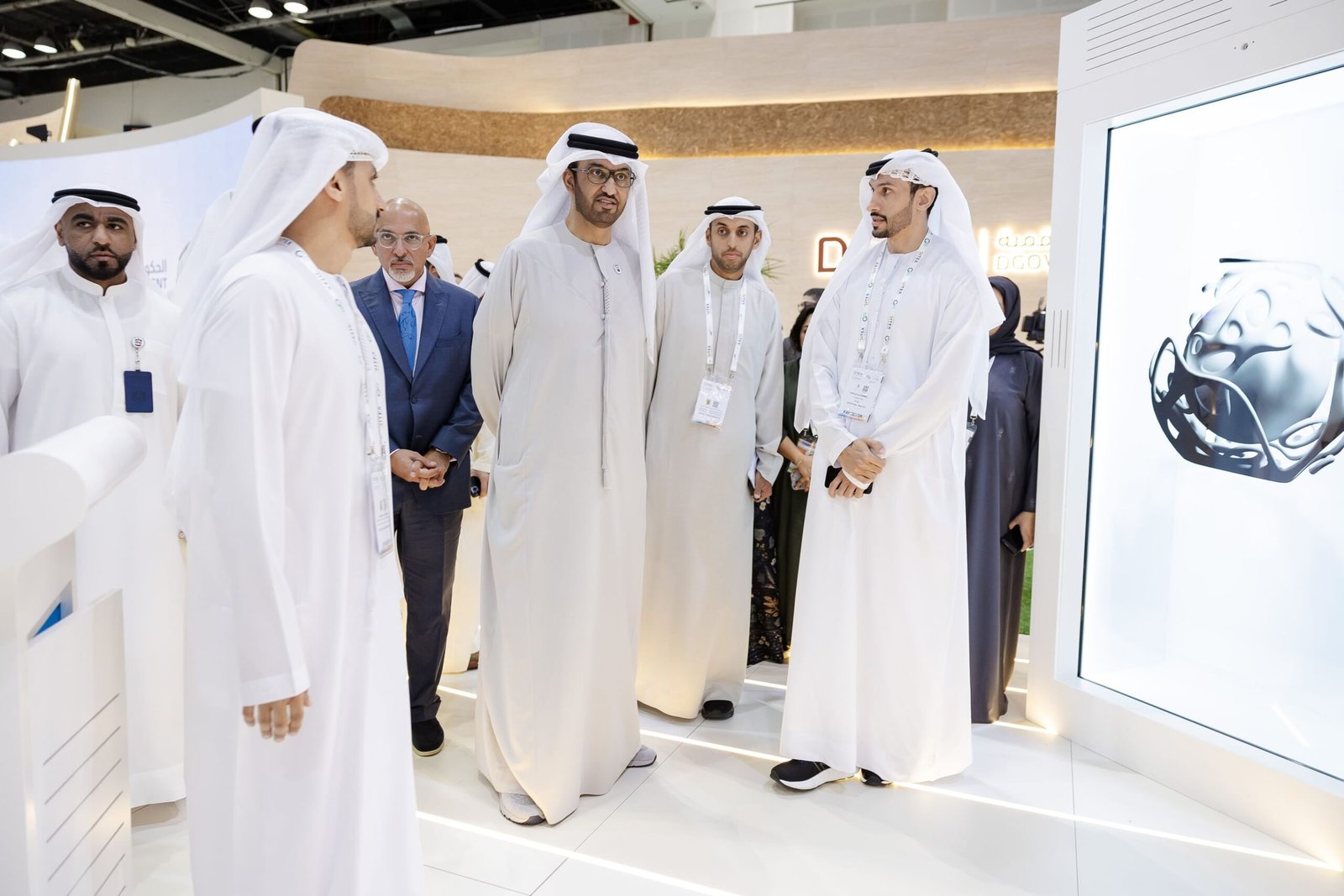 سلطان الجابر يطلق الموقع الإلكتروني التفاعلي لـ"وزارة الصناعة" في "جيتكس 2024"