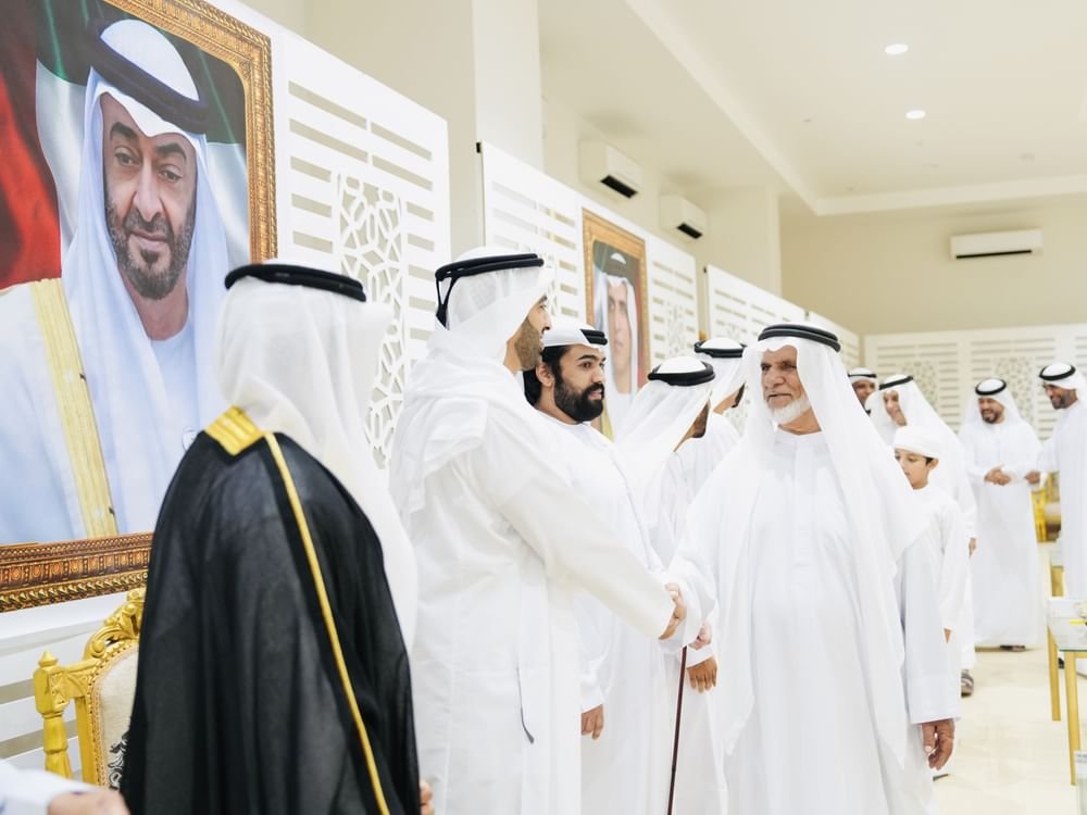 ولي عهد رأس الخيمة يحضر أفراح الطنيجي والحبسي