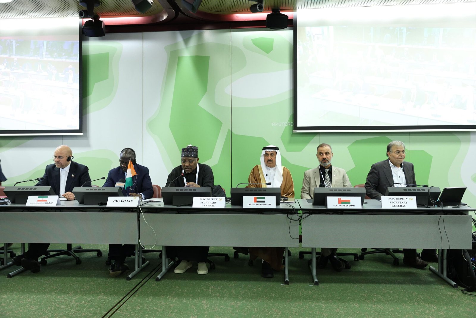 برئاسة صقر غباش .. وفد الشعبة البرلمانية يشارك في الاجتماع التنسيقي الإسلامي على هامش اجتماعات الاتحاد البرلماني الدولي بجنيف