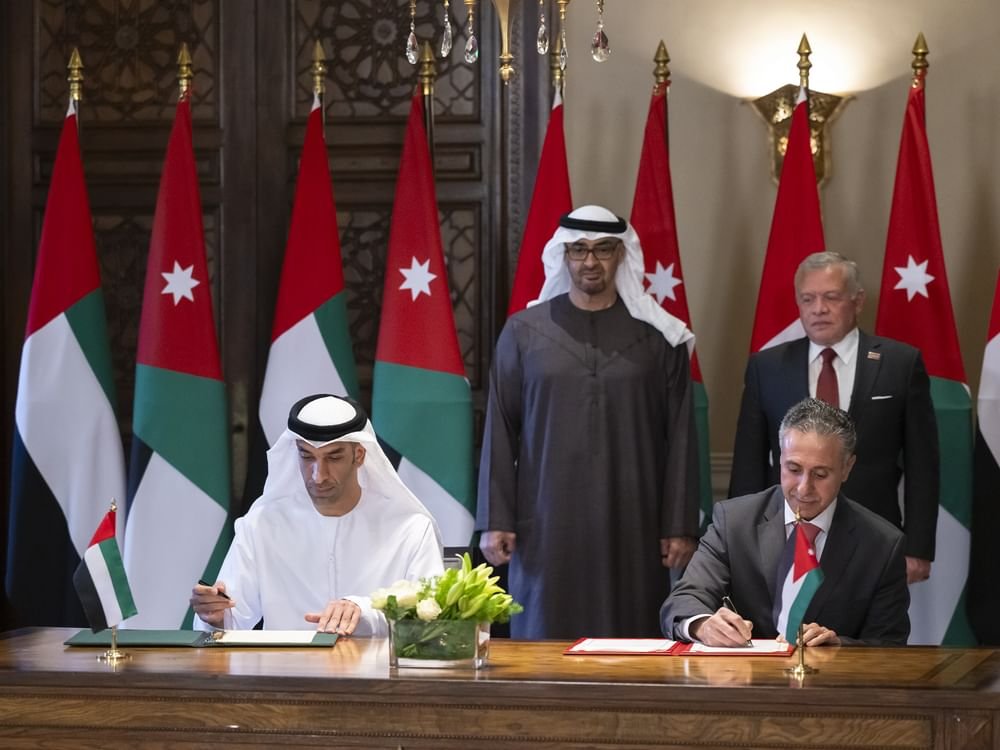 رئيس الدولة وملك الأردن يشهدان توقيع اتفاقية الشراكة الاقتصادية الشاملة بين البلدين