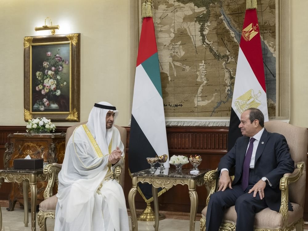 رئيس الدولة يصل القاهرة في زيارة عمل