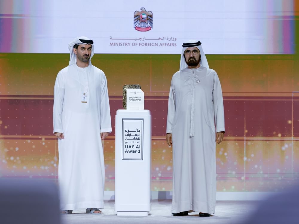محمد بن راشد يكرّم الفائزين بجائزة الإمارات للذكاء الاصطناعي