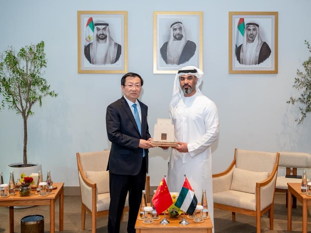 وفد صيني يطلع على خبرات الإمارات الرقابية