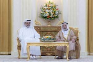 حاكم الشارقة يستقبل أعضاء مجلس القضاء
