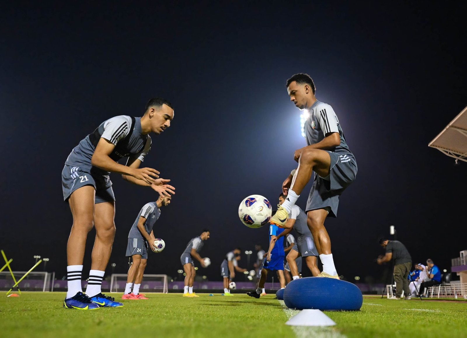 منتخبنا الوطني يتدرب في أبوظبي استعدادا لمواجهة قيرغيزستان الخميس