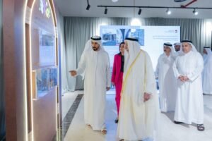 حاكم الشارقة يكرم الفائزين بجائزتي "إيكروم"و"التراث الثقافي العربية لليافعين"