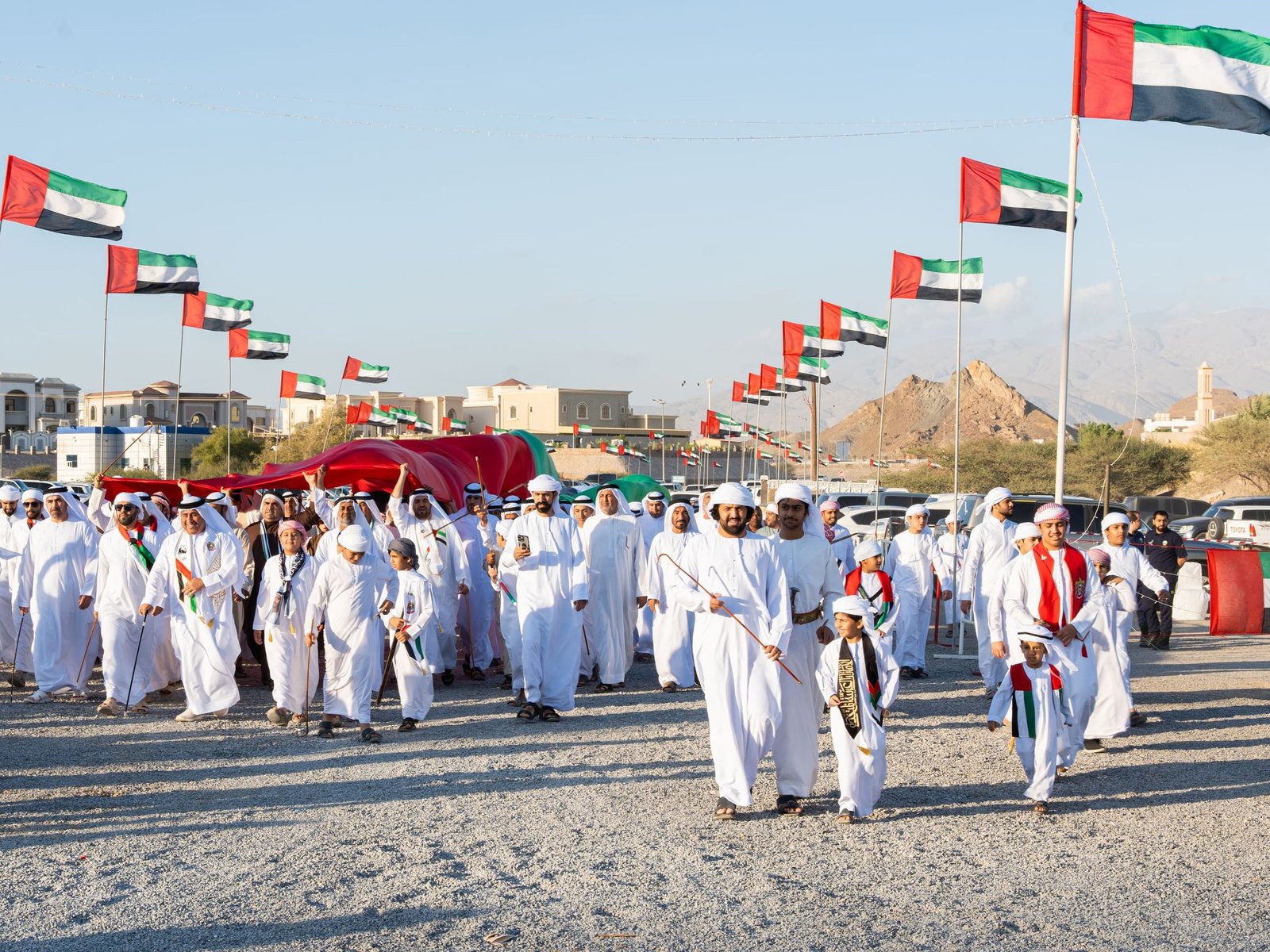 لجنة الاحتفالات بالفجيرة تحتفي بعيد الاتحاد الـ53 في "الطويين" 1 لجنة الاحتفالات بالفجيرة تحتفي بعيد الاتحاد الـ53 في "الطويين"