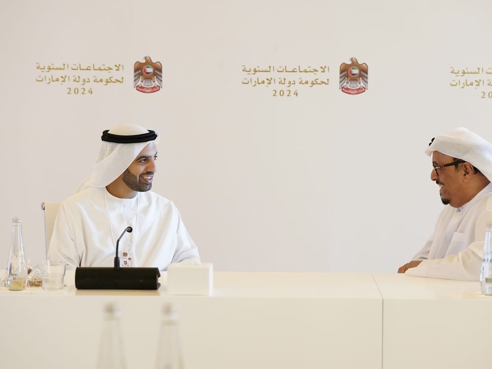 ولي عهد رأس الخيمة يشيد بجهود مجلس قيادات الشرطة في تطوير منظومة العمل الأمني بالدولة