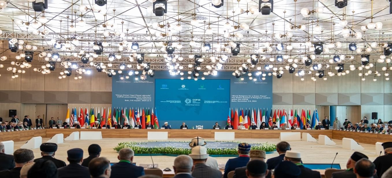 انطلاق أعمال القمة العالمية لقادة الأديان من أجل المناخ في باكو