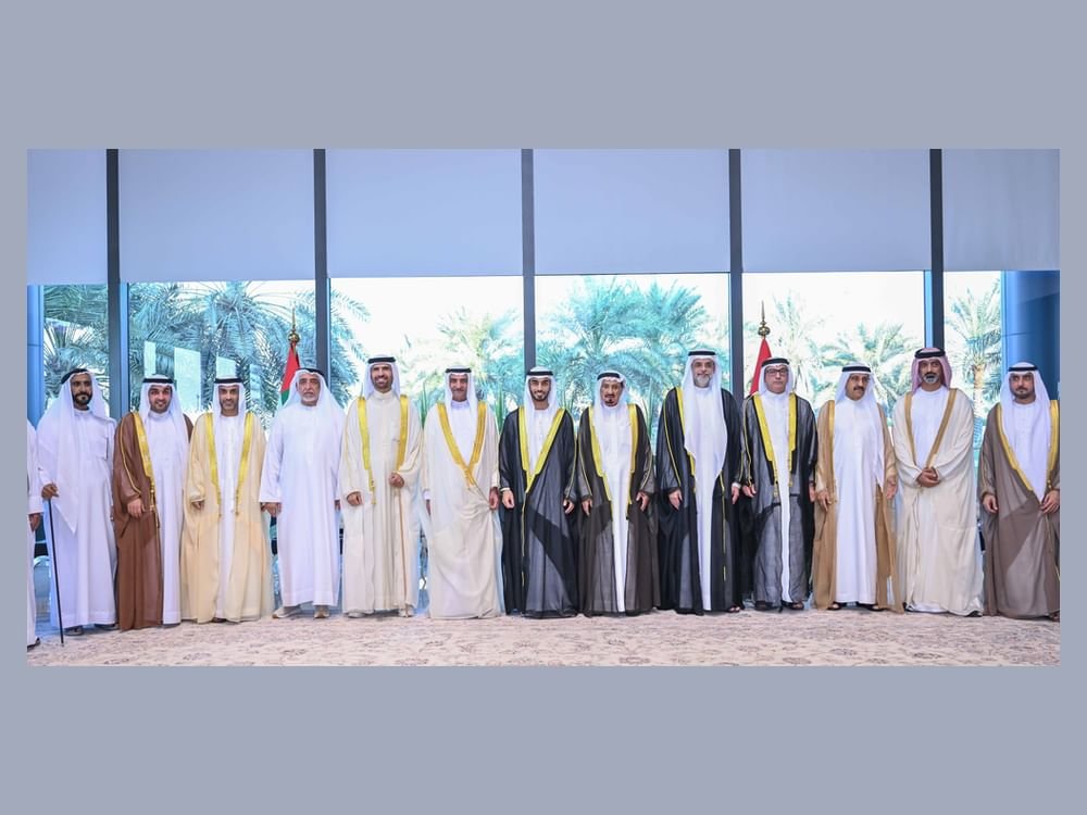 حميد بن راشد يستقبل حمد الشرقي وسعود المعلا والشيوخ بمناسبة زفاف عبدالله النعيمي 1 حميد بن راشد يستقبل حمد الشرقي وسعود المعلا والشيوخ بمناسبة زفاف عبدالله النعيمي