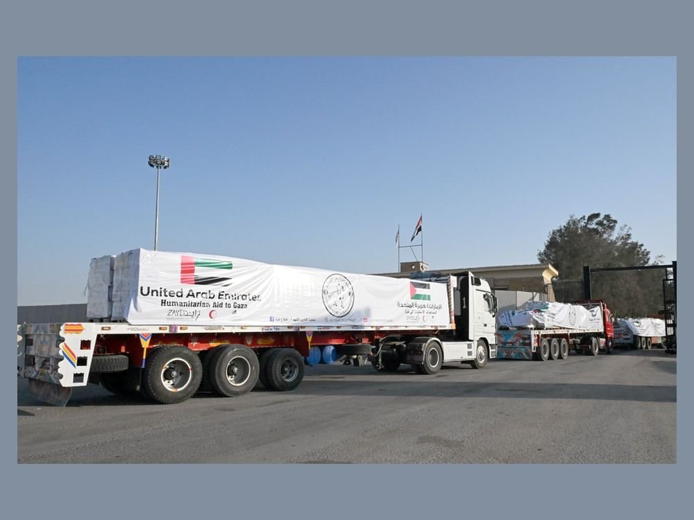 ضمن عملية الفارس الشهم 3.. وصول قافلتي مساعدات إماراتية إلى غزة لإغاثة الأسر الفلسطينية النازحة