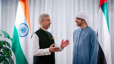 عبدالله بن زايد يستقبل وزير الشؤون الخارجية في الهند