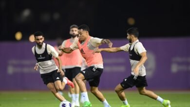 الأبيض يستعد لمواجهة شقيقه القطري الثلاثاء