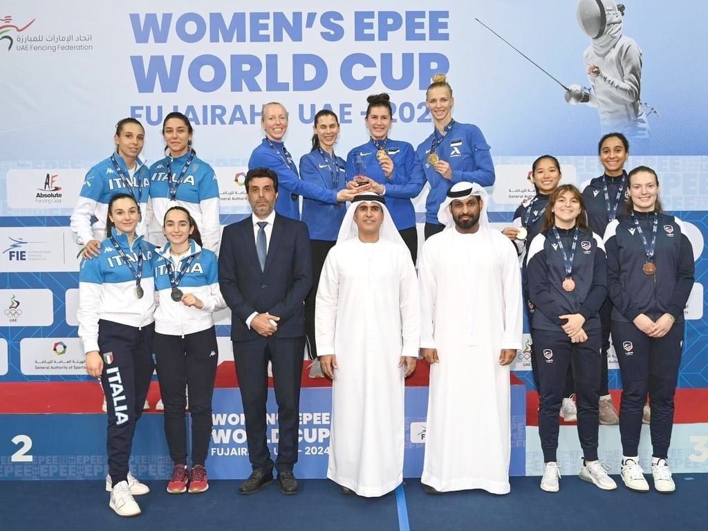 أستونيا تحرز كأس العالم لمبارزة السيدات بالفجيرة