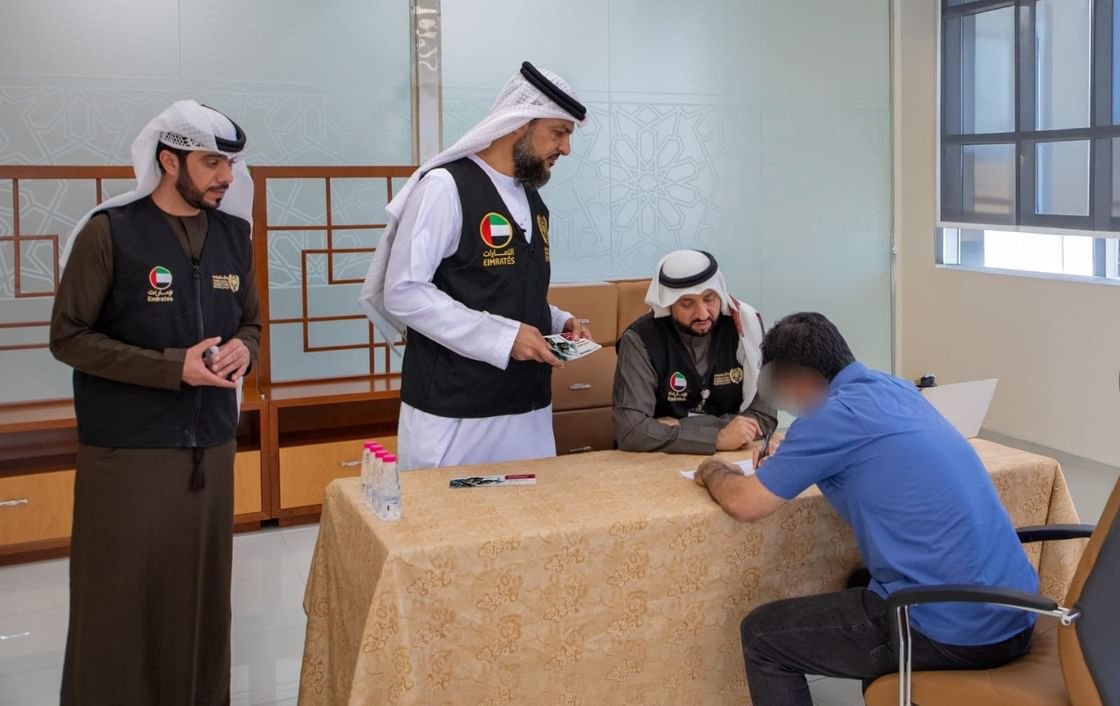 "الأعمال الخيريّة العالميّة" تُساعد 650 شخصا من مخالفي الإقامة بأكثر من 3.5 مليون درهم