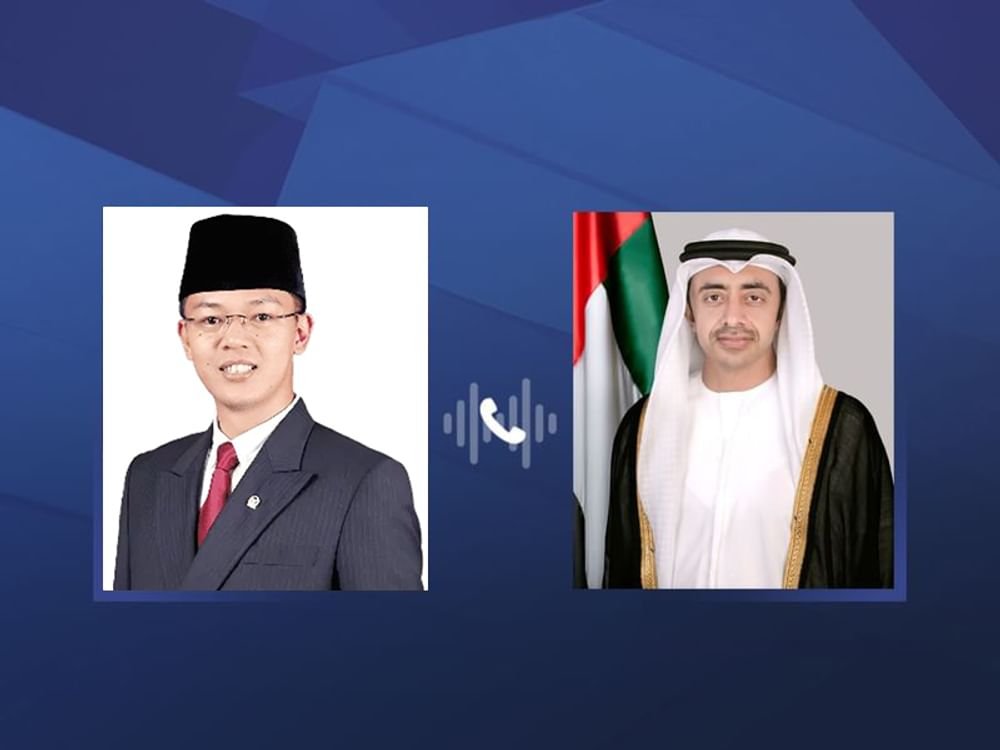 عبدالله بن زايد يهنئ هاتفيا وزير خارجية إندونيسيا ويبحثان العلاقات الاستراتيجية بين البلدين