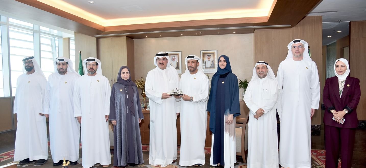 "وفد جائزة خليفة التربوية" يلتقي وزير التربية الكويتي وعدد من المسؤولين