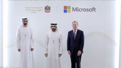 حمدان بن محمد يستعرض مع رئيس مايكروسوفت مستقبل التعاون في مجال بناء القدرات الرقمية