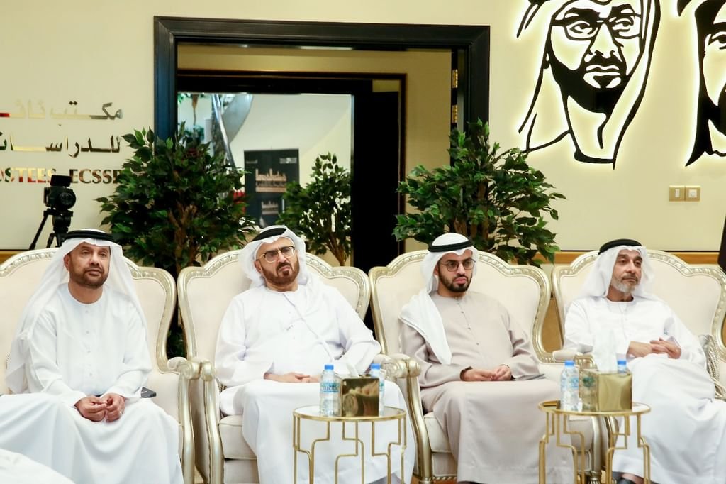 ندوة حول "كتاب الهوية الوطنية في الإمارات بين خصوصية الثوابت والقيم وعالمية المعايير" لجمال السويدي