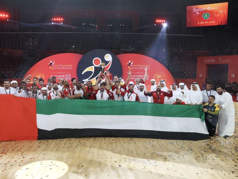 استقبال حافل لفريق الشارقة المتوج بالبطولة الآسيوية لكرة اليد
