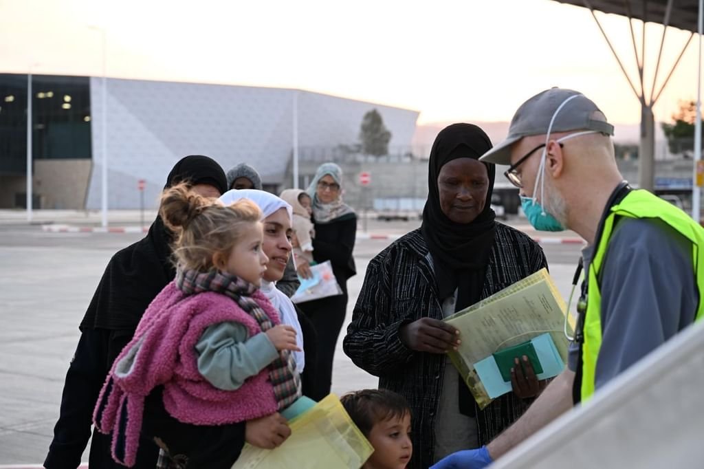 الإمارات تُجلي 210 مصابين ومرضى ومرافقيهم من غزة بالتعاون مع منظمة الصحة العالمية