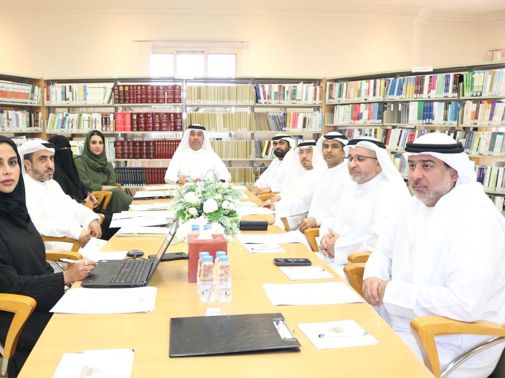 "استشاري الشارقة" يطلع على قانون إعادة تنظيم قوة الشرطة والأمن في الإمارة