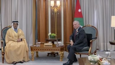 منصور بن زايد يلتقي ملك الأردن على هامش القمة العربية الإسلامية بالرياض