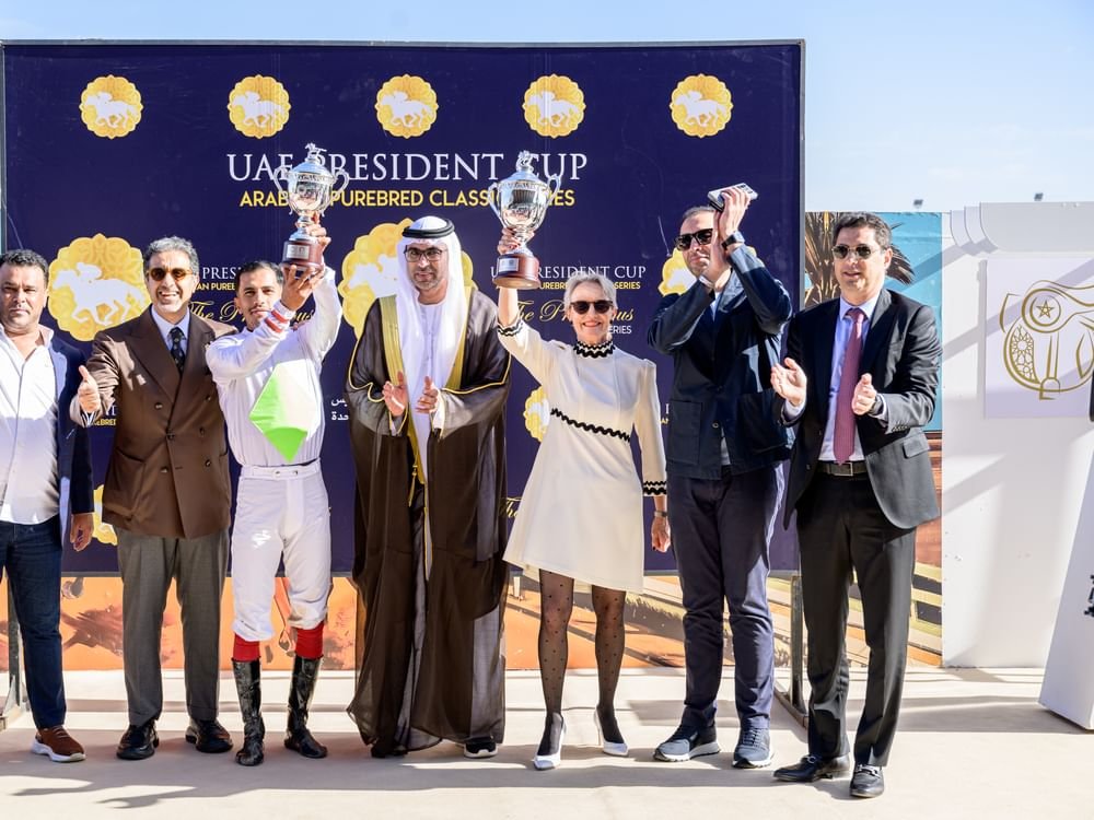 المهر "العتعت" يحرز كأس رئيس الدولة للخيول العربية في المغرب