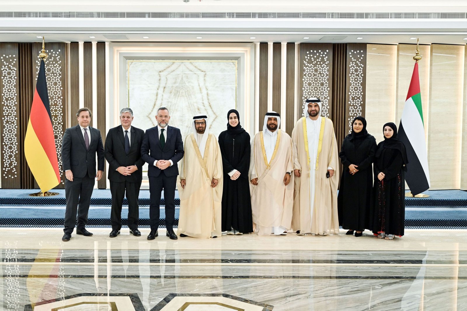 "الوطني الاتحادي" يبحث التعاون مع البرلمان الألماني