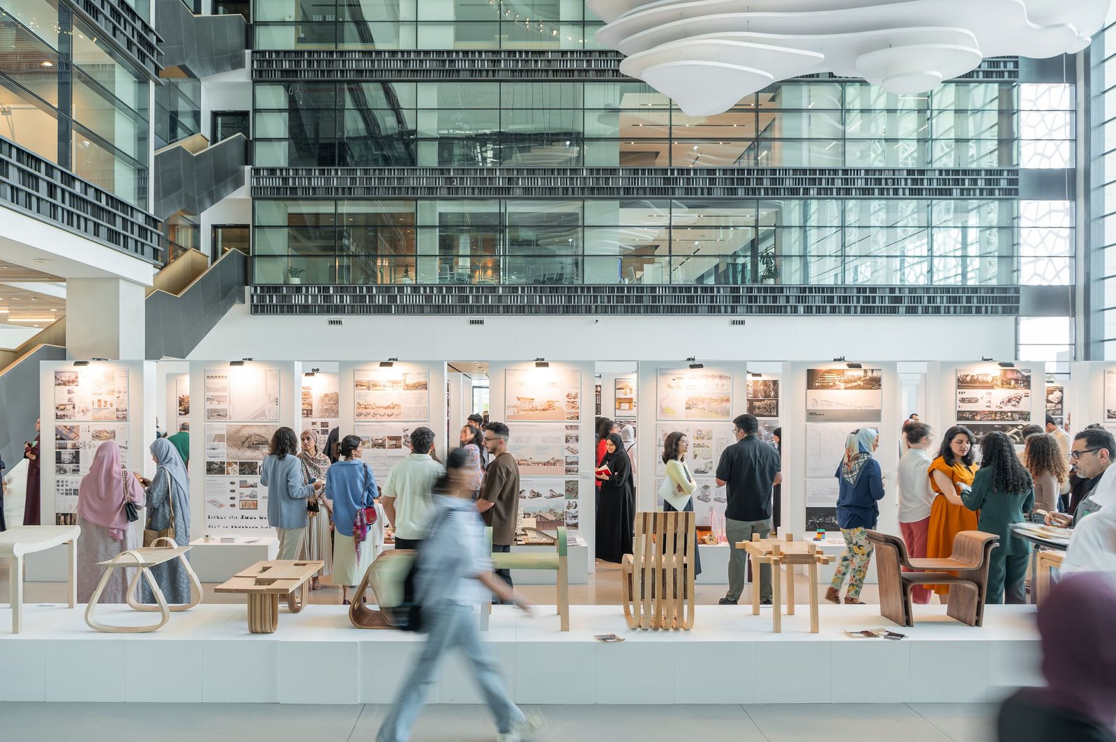 أميركية الشارقة تستعرض مواهب الهندسة المعمارية بمعرض الخمسة الكبار