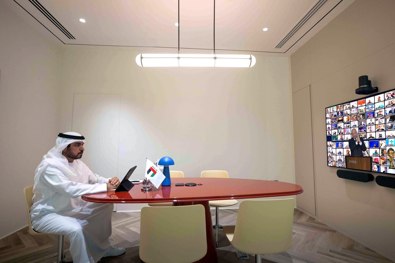 حمدان بن مبارك يُشارك في كونغرس الفيفا الاستثنائي