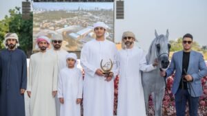 نجل ولي عهد الفجيرة يتوّج الفائزين بـ"دولية الخيل العربي 2024"