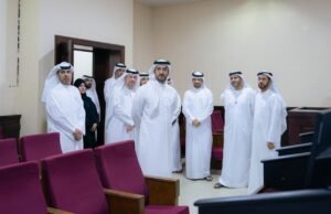 سلطان بن أحمد القاسمي يزور دار القضاء في مدينة الشارقة